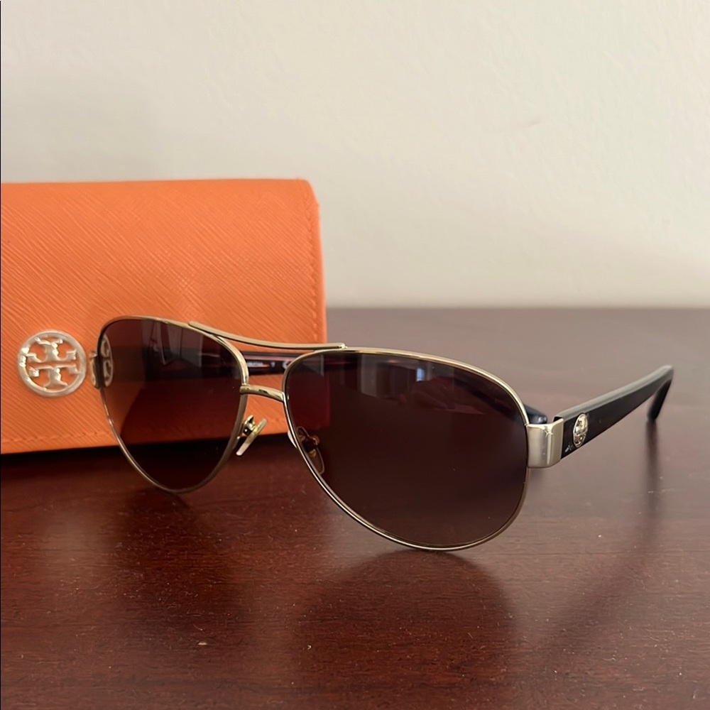 Tory Burch Aviator Sunglasses with Case